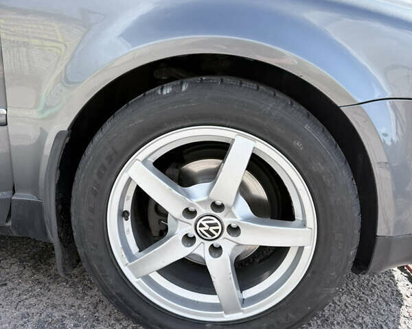 Серый Фольксваген Пассат, объемом двигателя 1.78 л и пробегом 230 тыс. км за 5000 $, фото 8 на Automoto.ua