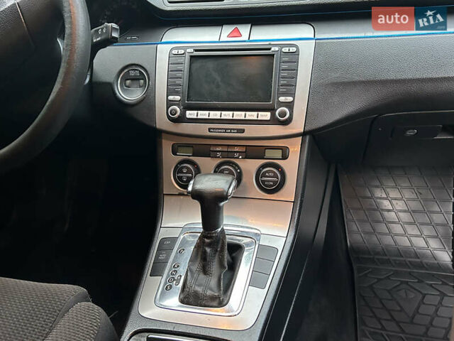 Сірий Фольксваген Пассат, об'ємом двигуна 2 л та пробігом 251 тис. км за 4999 $, фото 16 на Automoto.ua