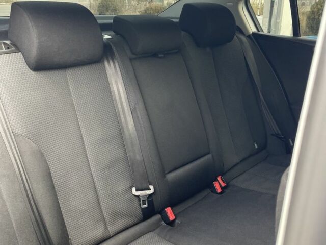 Сірий Фольксваген Пассат, об'ємом двигуна 2 л та пробігом 400 тис. км за 2250 $, фото 9 на Automoto.ua