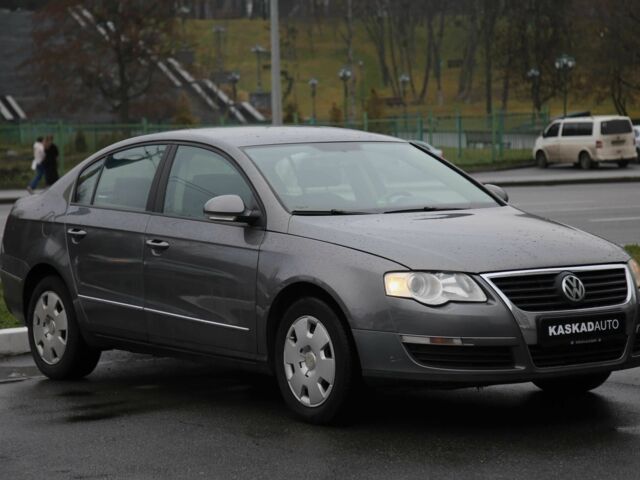 Сірий Фольксваген Пассат, об'ємом двигуна 2 л та пробігом 307 тис. км за 5800 $, фото 2 на Automoto.ua