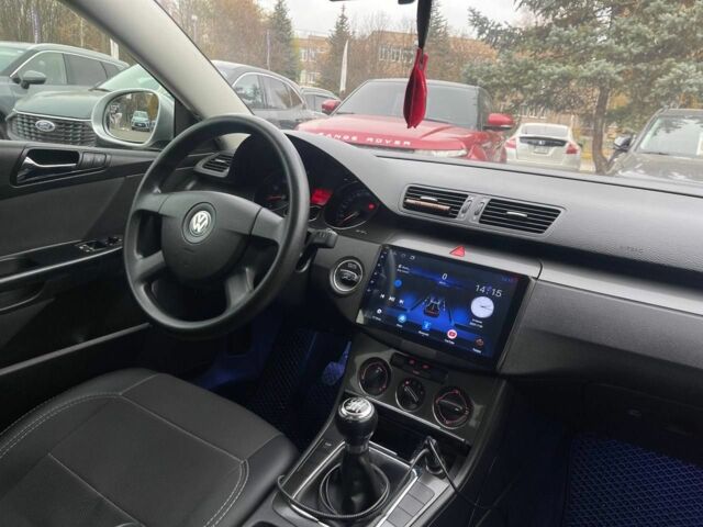 Серый Фольксваген Пассат, объемом двигателя 1.6 л и пробегом 236 тыс. км за 6400 $, фото 17 на Automoto.ua