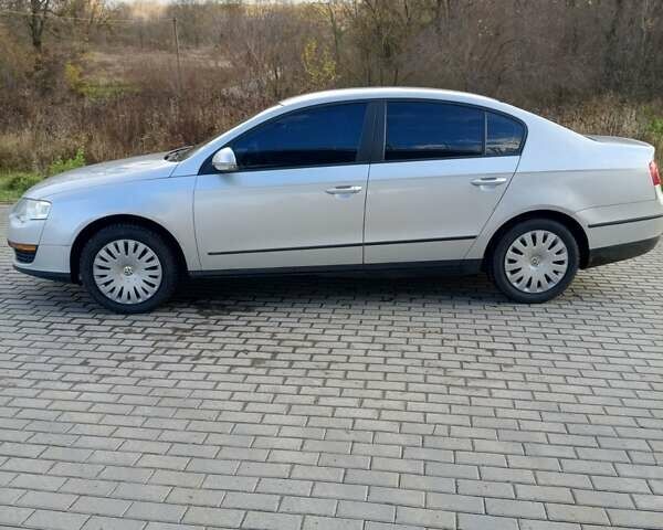 Сірий Фольксваген Пассат, об'ємом двигуна 1.6 л та пробігом 248 тис. км за 6500 $, фото 3 на Automoto.ua