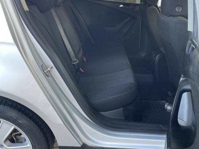 Сірий Фольксваген Пассат, об'ємом двигуна 2 л та пробігом 400 тис. км за 2650 $, фото 10 на Automoto.ua