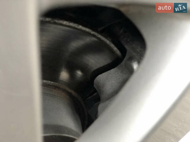 Сірий Фольксваген Пассат, об'ємом двигуна 1.6 л та пробігом 207 тис. км за 6300 $, фото 8 на Automoto.ua