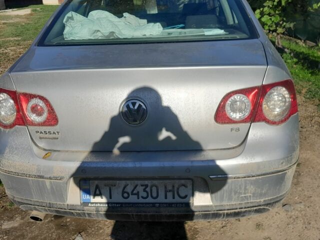 Серый Фольксваген Пассат, объемом двигателя 1.6 л и пробегом 280 тыс. км за 4000 $, фото 1 на Automoto.ua