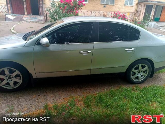 Серый Фольксваген Пассат, объемом двигателя 2 л и пробегом 270 тыс. км за 4700 $, фото 2 на Automoto.ua