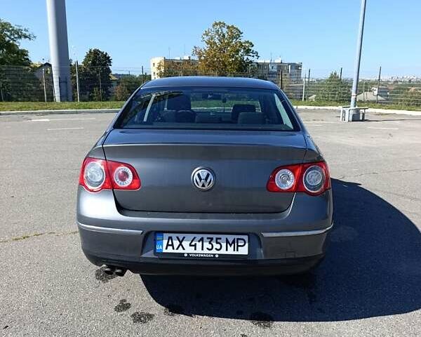 Сірий Фольксваген Пассат, об'ємом двигуна 2 л та пробігом 307 тис. км за 5900 $, фото 5 на Automoto.ua