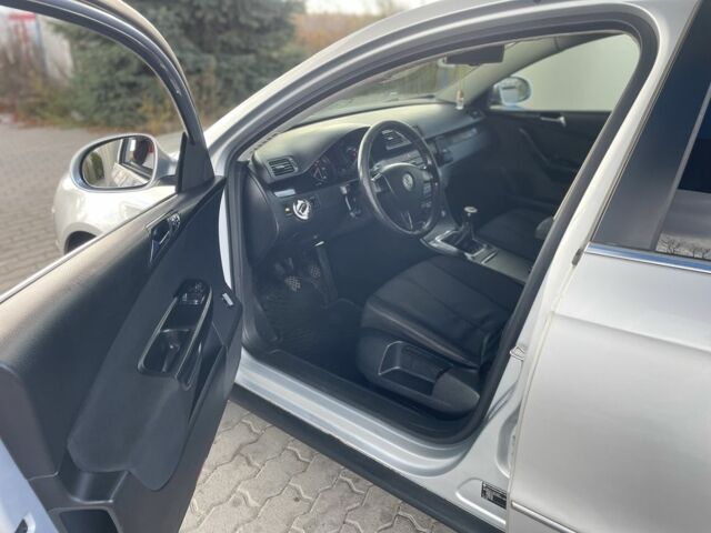 Сірий Фольксваген Пассат, об'ємом двигуна 2 л та пробігом 400 тис. км за 2650 $, фото 8 на Automoto.ua