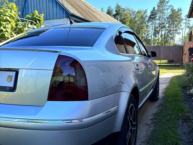 Серый Фольксваген Пассат, объемом двигателя 1.8 л и пробегом 260 тыс. км за 6200 $, фото 6 на Automoto.ua