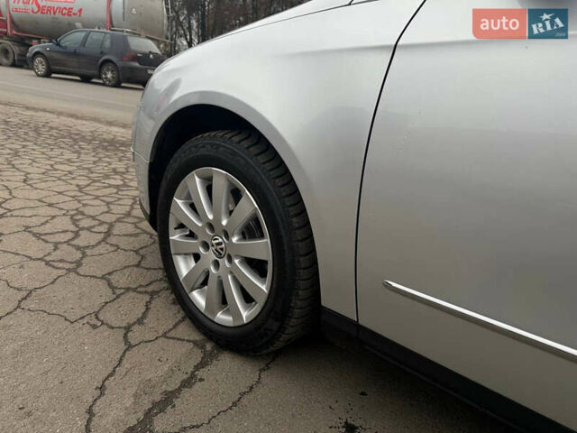Сірий Фольксваген Пассат, об'ємом двигуна 1.6 л та пробігом 209 тис. км за 6299 $, фото 6 на Automoto.ua