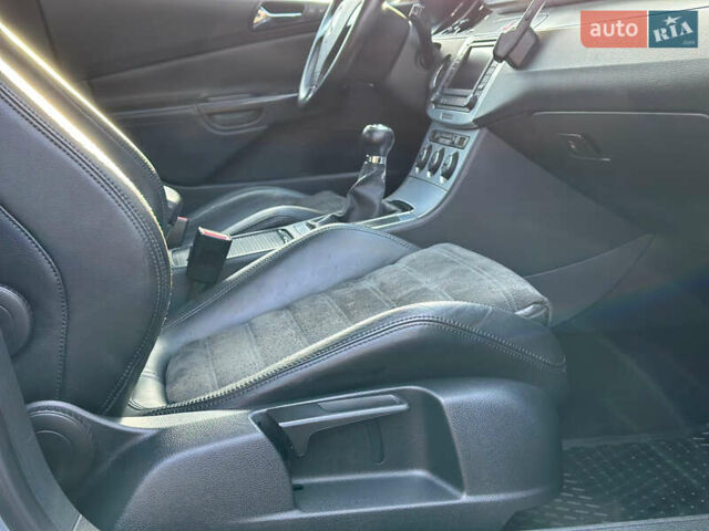 Серый Фольксваген Пассат, объемом двигателя 1.98 л и пробегом 238 тыс. км за 5300 $, фото 13 на Automoto.ua