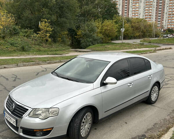 Серый Фольксваген Пассат, объемом двигателя 1.6 л и пробегом 267 тыс. км за 5000 $, фото 4 на Automoto.ua