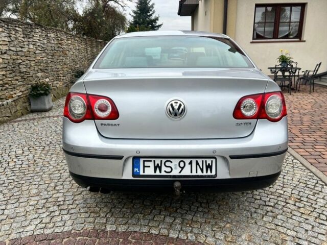 Серый Фольксваген Пассат, объемом двигателя 2 л и пробегом 298 тыс. км за 2000 $, фото 3 на Automoto.ua