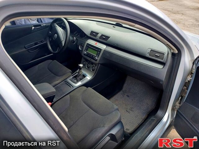 Серый Фольксваген Пассат, объемом двигателя 2 л и пробегом 280 тыс. км за 5300 $, фото 8 на Automoto.ua