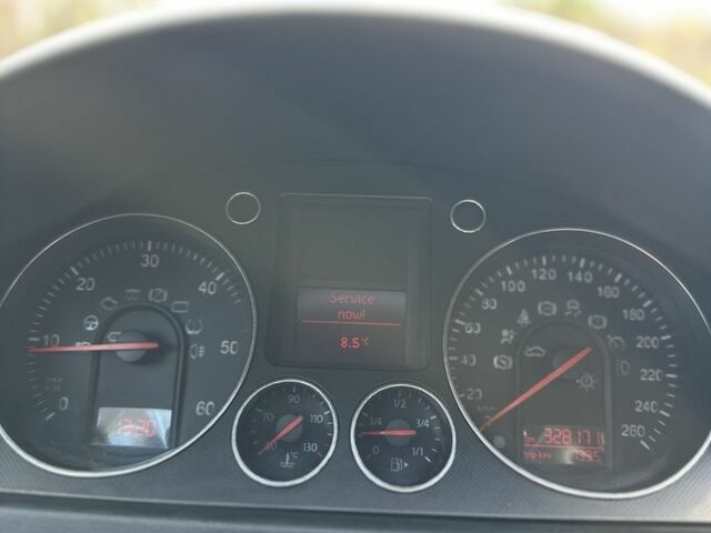 Серый Фольксваген Пассат, объемом двигателя 2 л и пробегом 328 тыс. км за 3250 $, фото 14 на Automoto.ua