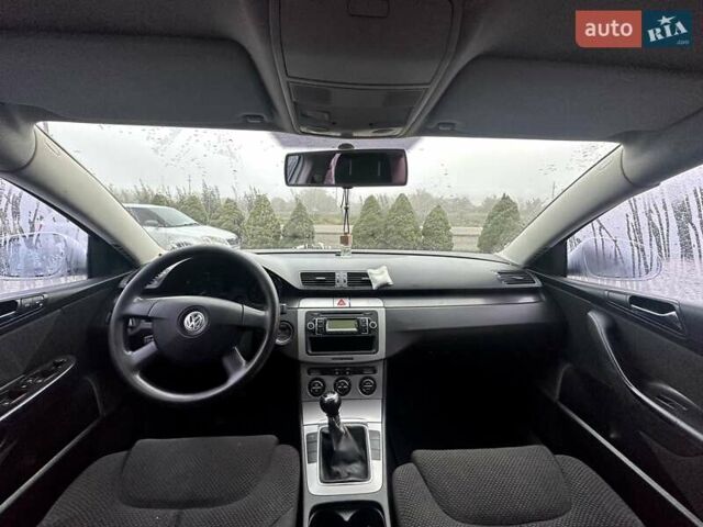 Серый Фольксваген Пассат, объемом двигателя 1.97 л и пробегом 284 тыс. км за 5199 $, фото 1 на Automoto.ua