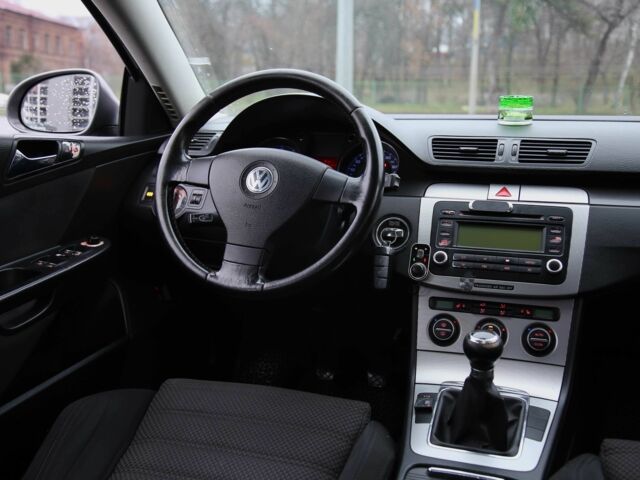 Сірий Фольксваген Пассат, об'ємом двигуна 2 л та пробігом 307 тис. км за 5800 $, фото 10 на Automoto.ua