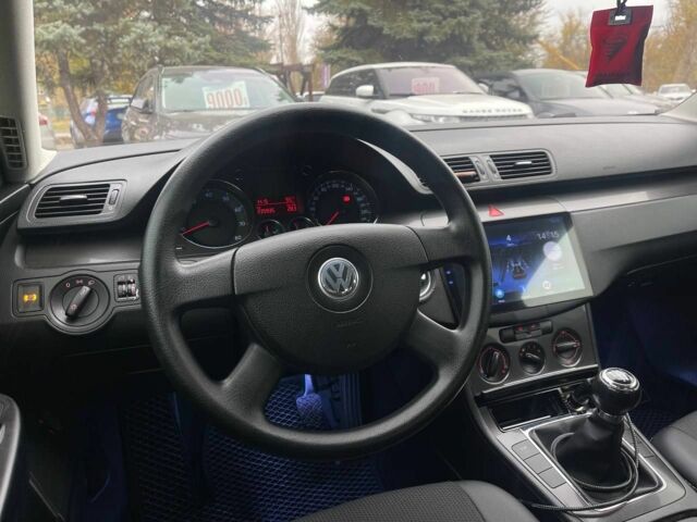 Серый Фольксваген Пассат, объемом двигателя 1.6 л и пробегом 236 тыс. км за 6400 $, фото 12 на Automoto.ua