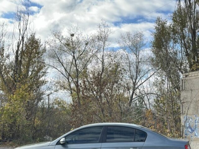 Серый Фольксваген Пассат, объемом двигателя 2 л и пробегом 328 тыс. км за 3250 $, фото 6 на Automoto.ua