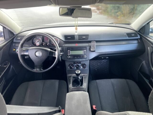 Сірий Фольксваген Пассат, об'ємом двигуна 2 л та пробігом 400 тис. км за 2650 $, фото 14 на Automoto.ua