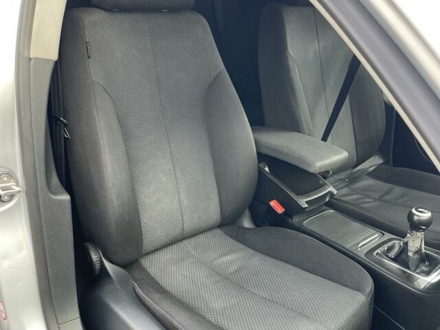 Серый Фольксваген Пассат, объемом двигателя 2 л и пробегом 400 тыс. км за 2650 $, фото 15 на Automoto.ua