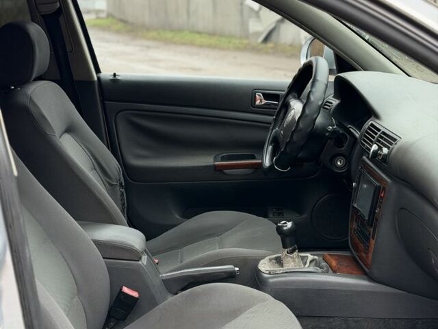 Серый Фольксваген Пассат, объемом двигателя 1.9 л и пробегом 381 тыс. км за 2600 $, фото 12 на Automoto.ua