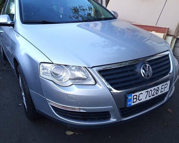 Серый Фольксваген Пассат, объемом двигателя 1.98 л и пробегом 312 тыс. км за 5650 $, фото 1 на Automoto.ua