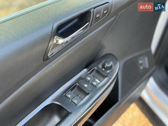 Серый Фольксваген Пассат, объемом двигателя 1.98 л и пробегом 238 тыс. км за 5300 $, фото 16 на Automoto.ua