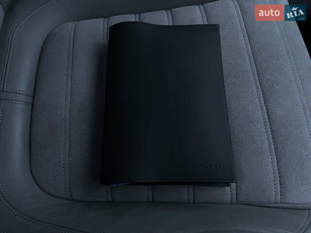 Серый Фольксваген Пассат, объемом двигателя 1.6 л и пробегом 208 тыс. км за 6200 $, фото 20 на Automoto.ua