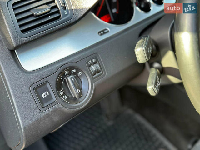 Серый Фольксваген Пассат, объемом двигателя 1.98 л и пробегом 238 тыс. км за 5300 $, фото 18 на Automoto.ua