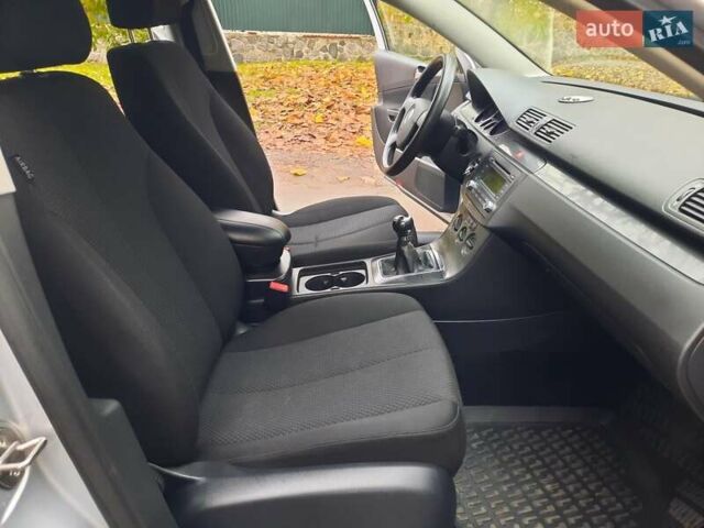 Серый Фольксваген Пассат, объемом двигателя 1.6 л и пробегом 175 тыс. км за 6850 $, фото 44 на Automoto.ua