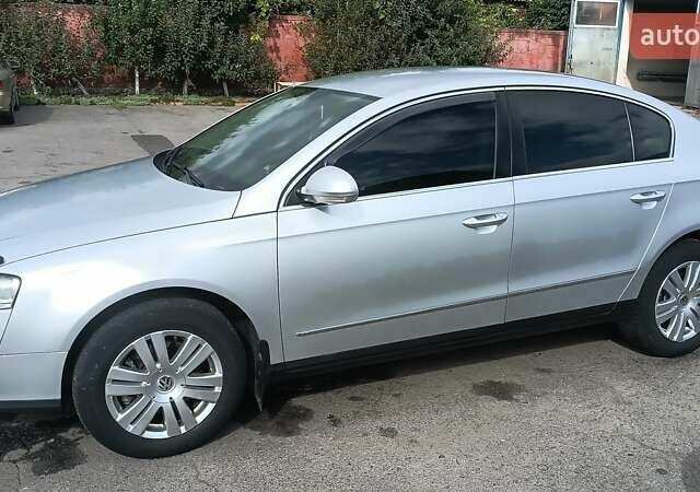 Сірий Фольксваген Пассат, об'ємом двигуна 1.98 л та пробігом 319 тис. км за 5500 $, фото 4 на Automoto.ua