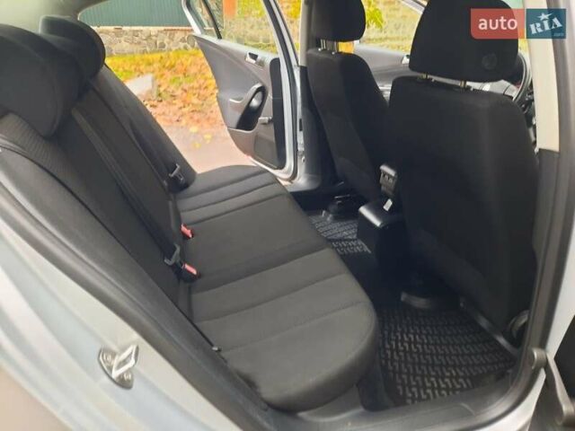 Серый Фольксваген Пассат, объемом двигателя 1.6 л и пробегом 175 тыс. км за 6850 $, фото 46 на Automoto.ua