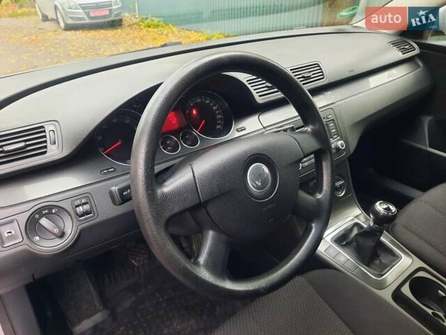 Серый Фольксваген Пассат, объемом двигателя 1.6 л и пробегом 175 тыс. км за 6850 $, фото 28 на Automoto.ua