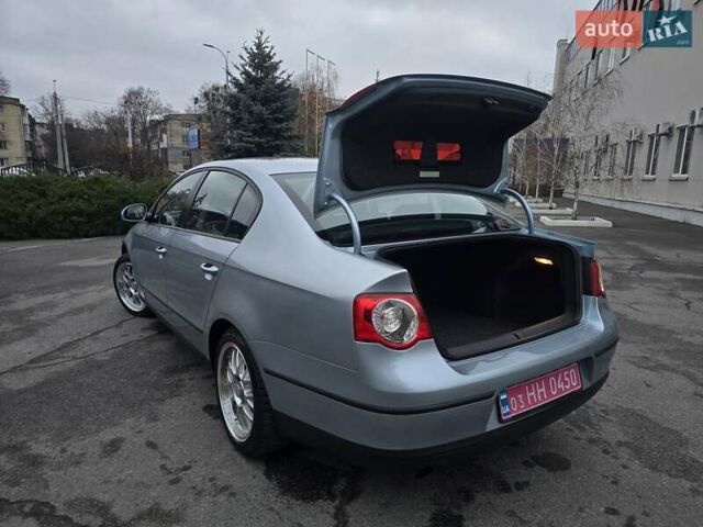Сірий Фольксваген Пассат, об'ємом двигуна 1.6 л та пробігом 179 тис. км за 6300 $, фото 91 на Automoto.ua