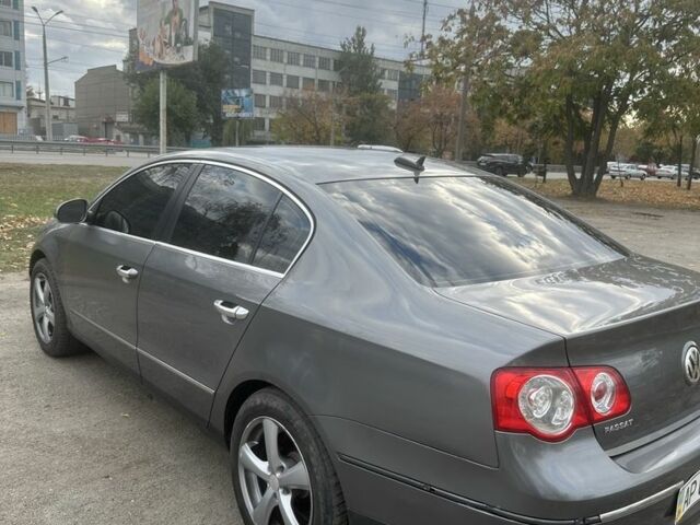 Сірий Фольксваген Пассат, об'ємом двигуна 3.6 л та пробігом 207 тис. км за 4500 $, фото 1 на Automoto.ua