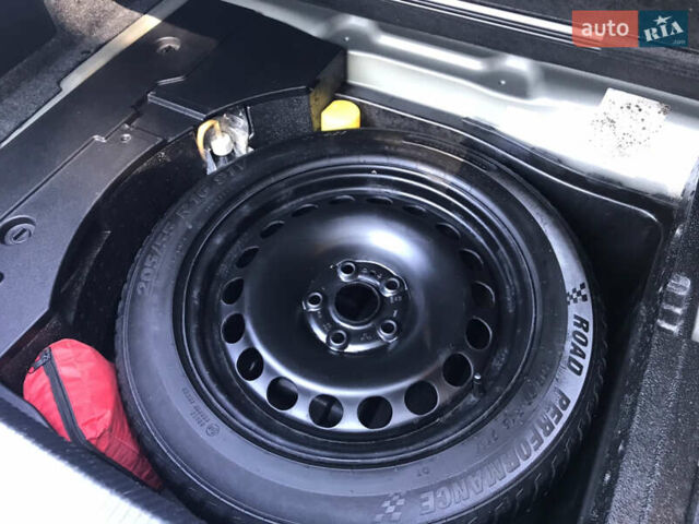 Серый Фольксваген Пассат, объемом двигателя 2 л и пробегом 208 тыс. км за 6800 $, фото 11 на Automoto.ua