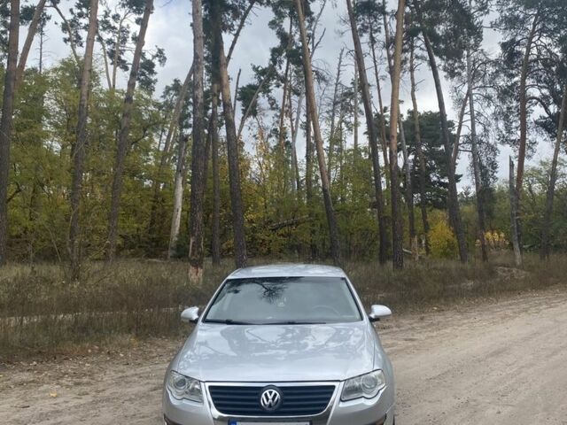 Серый Фольксваген Пассат, объемом двигателя 1.9 л и пробегом 275 тыс. км за 4900 $, фото 1 на Automoto.ua