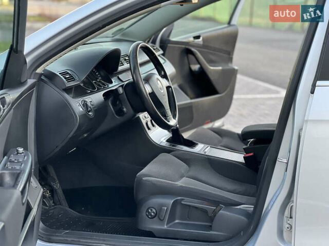 Серый Фольксваген Пассат, объемом двигателя 1.6 л и пробегом 227 тыс. км за 5599 $, фото 67 на Automoto.ua