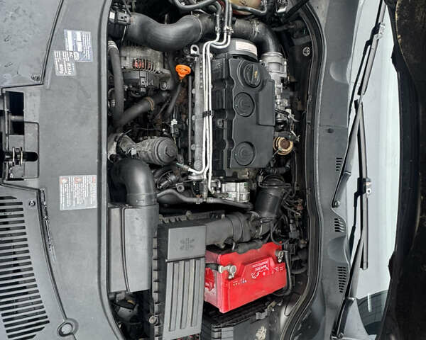 Серый Фольксваген Пассат, объемом двигателя 1.97 л и пробегом 436 тыс. км за 6000 $, фото 2 на Automoto.ua