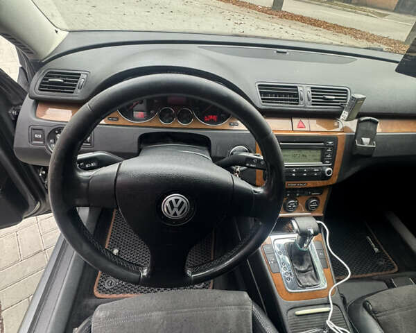 Серый Фольксваген Пассат, объемом двигателя 1.97 л и пробегом 436 тыс. км за 6000 $, фото 14 на Automoto.ua