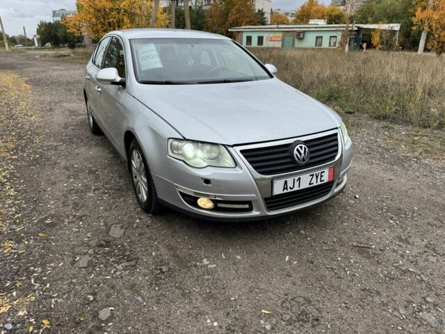 Серый Фольксваген Пассат, объемом двигателя 2 л и пробегом 350 тыс. км за 3100 $, фото 1 на Automoto.ua