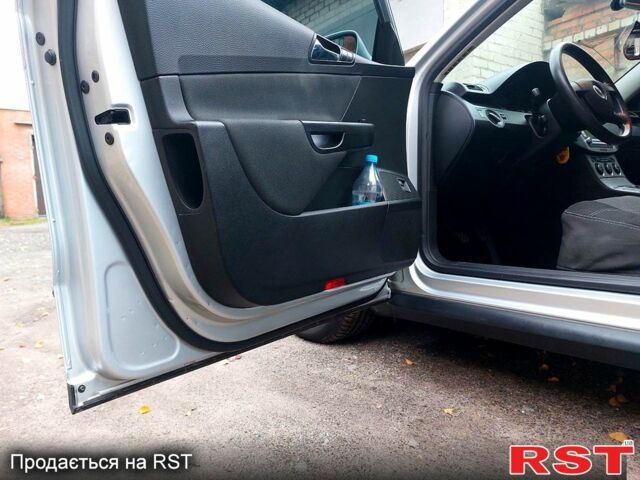 Серый Фольксваген Пассат, объемом двигателя 1.6 л и пробегом 139 тыс. км за 7800 $, фото 6 на Automoto.ua