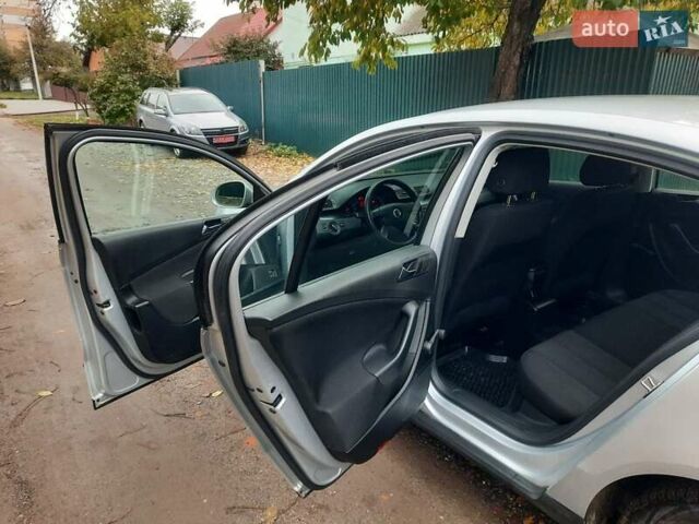 Серый Фольксваген Пассат, объемом двигателя 1.6 л и пробегом 175 тыс. км за 6850 $, фото 48 на Automoto.ua