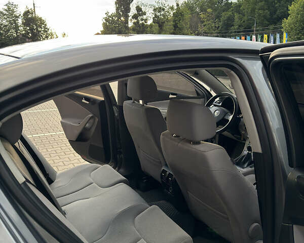 Сірий Фольксваген Пассат, об'ємом двигуна 1.98 л та пробігом 268 тис. км за 7000 $, фото 12 на Automoto.ua