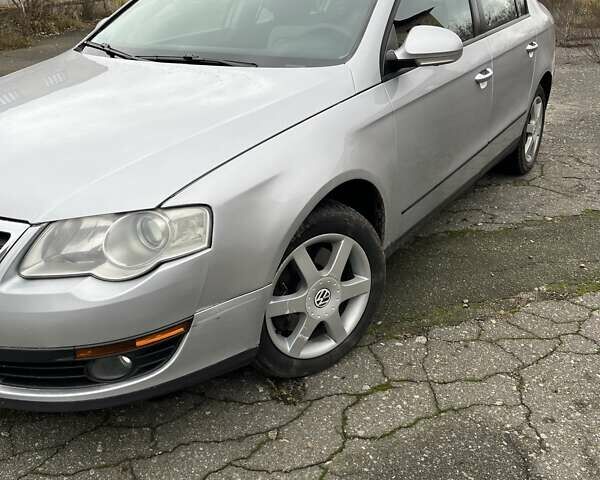 Серый Фольксваген Пассат, объемом двигателя 1.9 л и пробегом 344 тыс. км за 3150 $, фото 2 на Automoto.ua