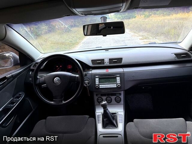 Сірий Фольксваген Пассат, об'ємом двигуна 2 л та пробігом 245 тис. км за 4900 $, фото 4 на Automoto.ua