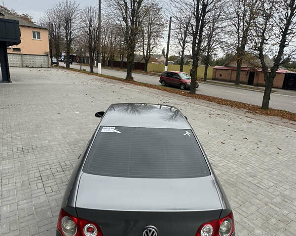 Серый Фольксваген Пассат, объемом двигателя 1.97 л и пробегом 436 тыс. км за 6000 $, фото 3 на Automoto.ua