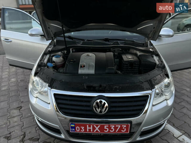 Серый Фольксваген Пассат, объемом двигателя 1.6 л и пробегом 227 тыс. км за 5599 $, фото 84 на Automoto.ua