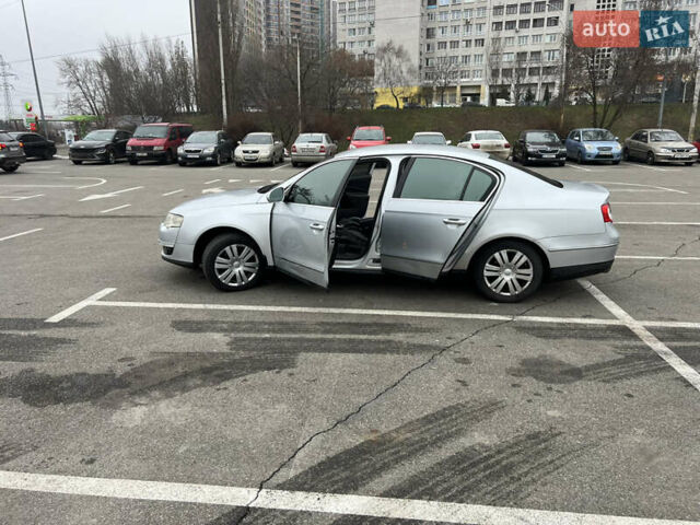 Серый Фольксваген Пассат, объемом двигателя 2 л и пробегом 324 тыс. км за 4999 $, фото 6 на Automoto.ua